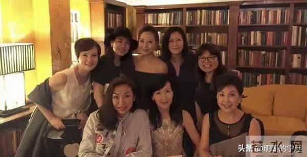 84岁TVB戏骨丧夫！老公在轮椅上断气，19岁为英女王弹过琴