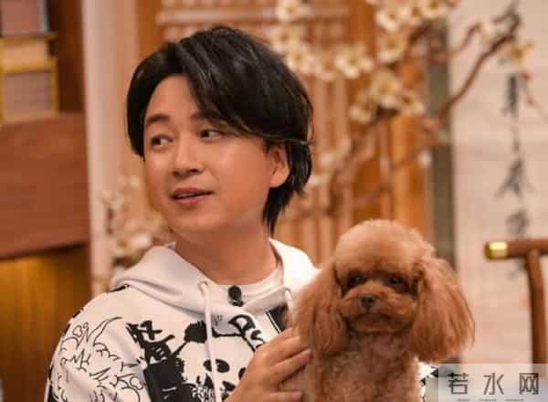 离婚13年后，51岁潘粤明再次官宣喜讯，成为前妻需要仰望的存在