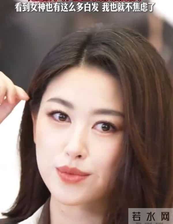 人老珠黄?41岁朱珠现身机场,白发明显皱纹也多,断崖衰老不敢认