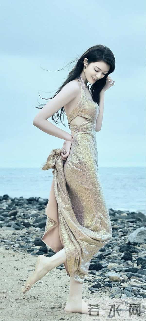 傅菁 光脚丫的样子太性感太迷人了