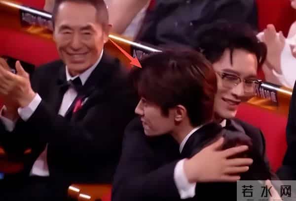 24岁的易烊千玺,成为金鸡奖最年轻影帝,刷新刘烨保持21年的记录