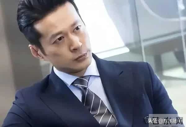 53岁仍未婚，有北京户口却为母亲定居青岛，谭凯坦言从没后悔过