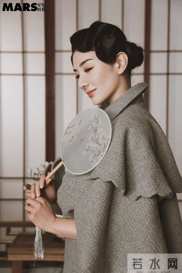 黄奕，复古典雅