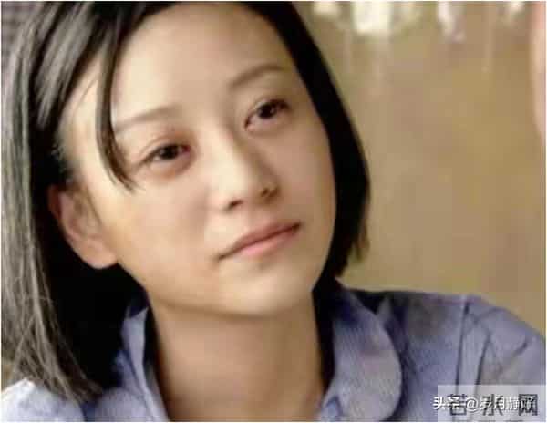 她美过刘晓庆，却选择下嫁给穷小伙，婚后毁容成面瘫，如今怎样了