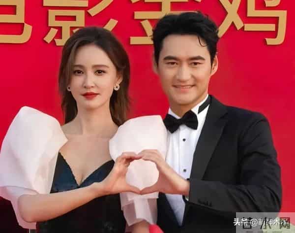 金鸡奖红毯生图来了！倪妮珠宝抢镜，关晓彤背厚，辛芷蕾礼服过季