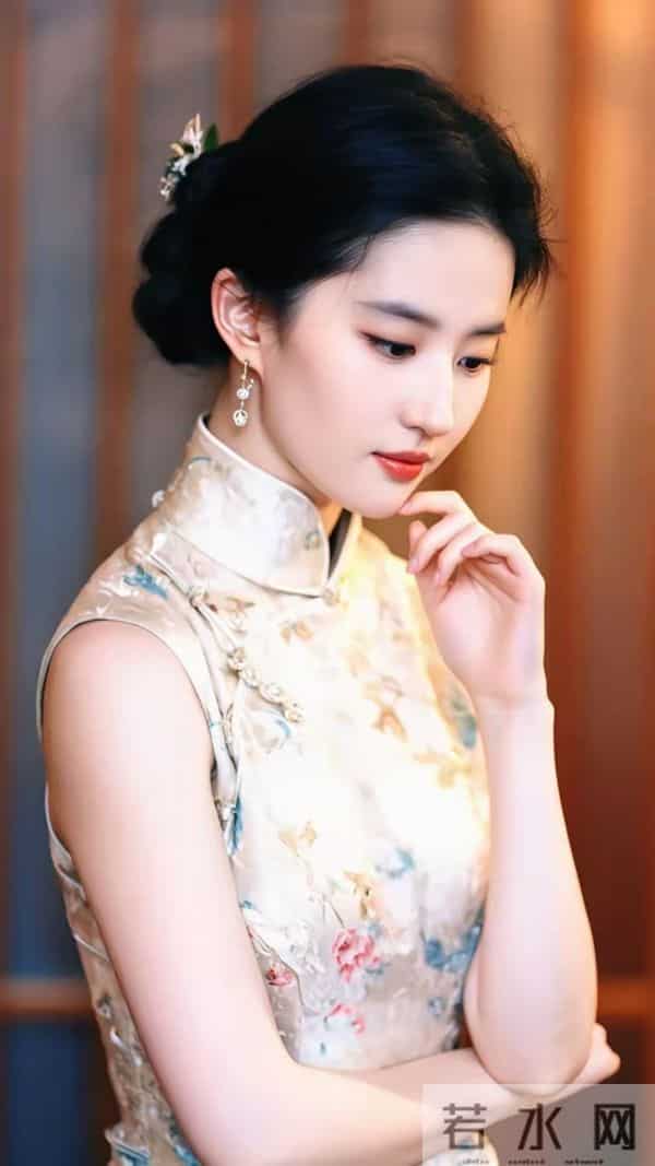 刘亦菲驾驭多元旗袍：温婉与明艳交织的国风颜值盛宴
