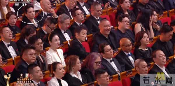 24岁的易烊千玺，成为金鸡奖最年轻影帝，刷新刘烨保持21年的记录