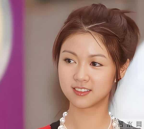 “香港最后一个天后”，被拍到和黑人出入酒店，如今44岁孤身一人