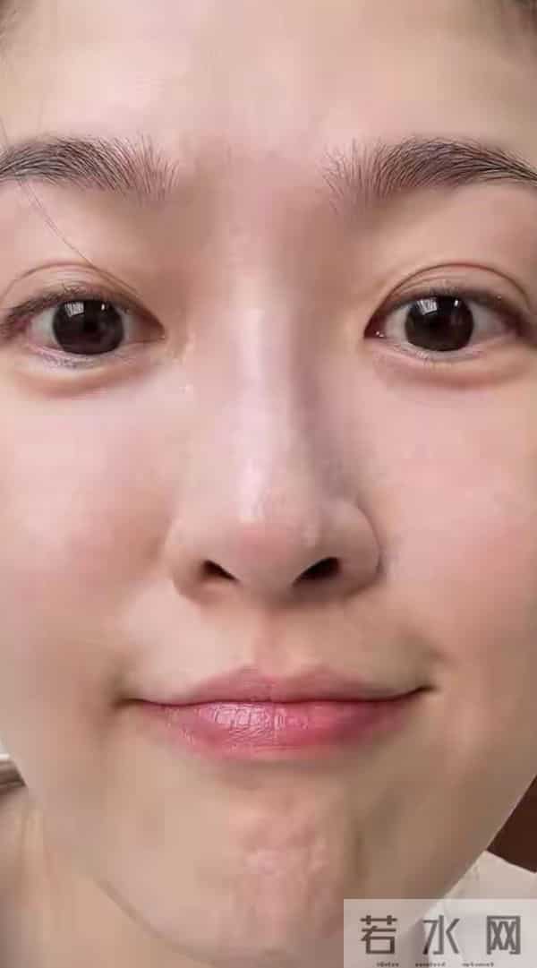 周丽淇，素颜无美颜无滤镜，刚健身完的状态，运动确实抗衰老