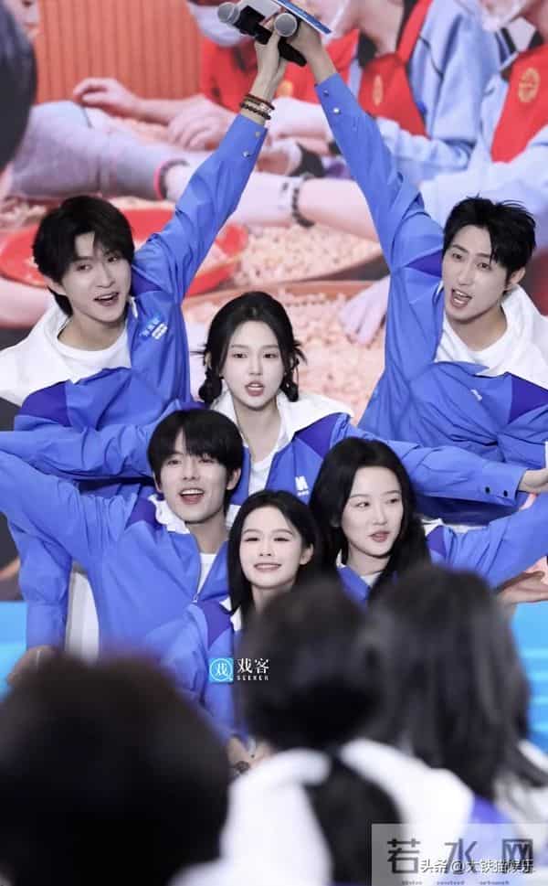 央视镜头下，王玉雯秒了韩雨彤，短剧女主和长剧女主一眼看出区别