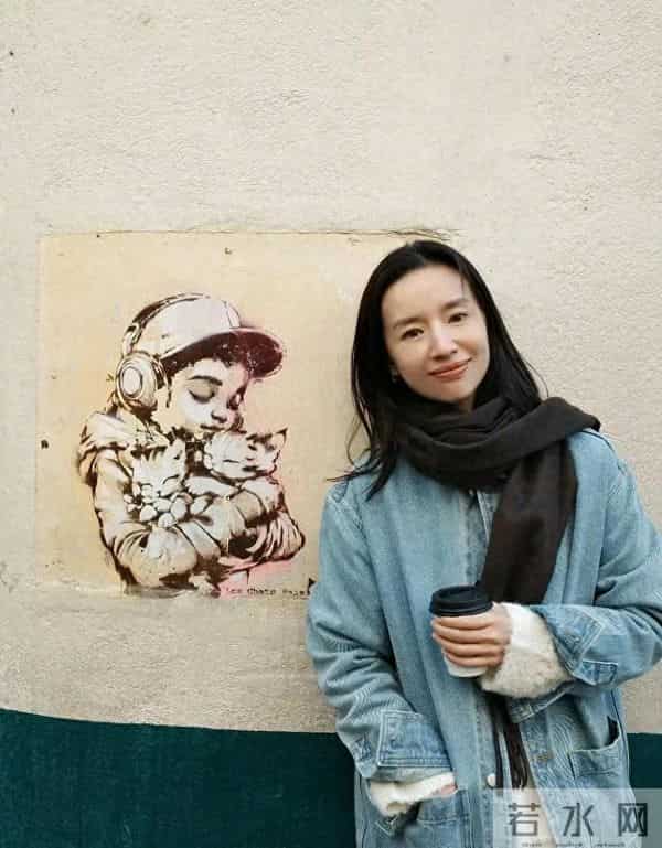 董洁为儿子做丰盛晚餐,16岁顶顶不愿出镜,投喂妈妈好nv暖心