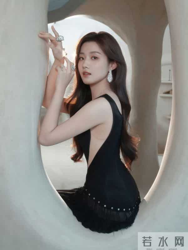 卢昱晓妩媚多姿性感神秘