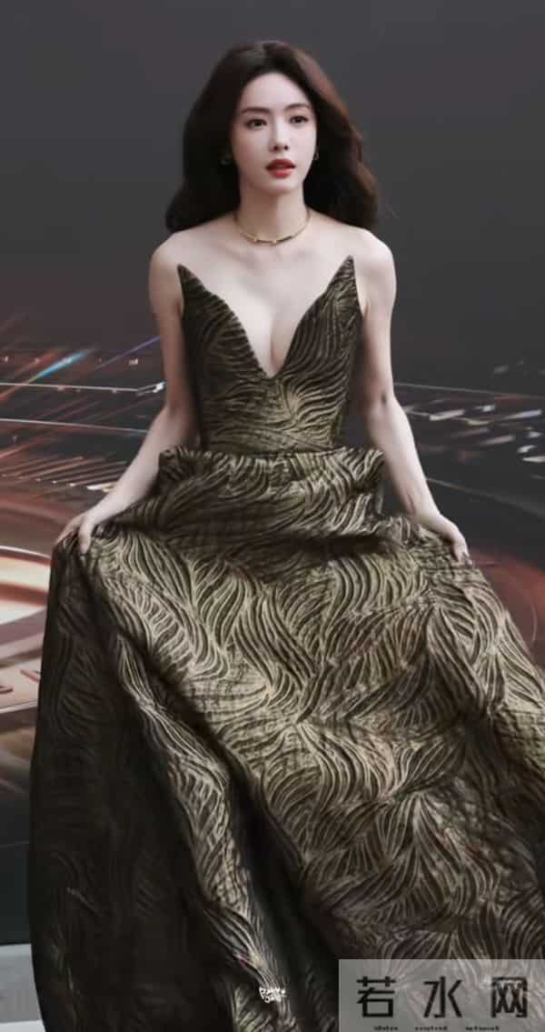 蔡文静真是肤白貌美啊，妥妥滴牛奶肌