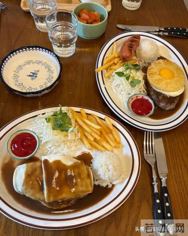 崔智友带娃出游,这身材和颜值,披麻袋都好看,行走的衣架子啊!