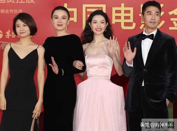 金鸡奖红毯生图来了！倪妮珠宝抢镜，关晓彤背厚，辛芷蕾礼服过季