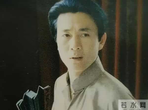 原来他早已去世,15岁演戏44岁走红,47岁患癌离世,哥哥是熟面孔