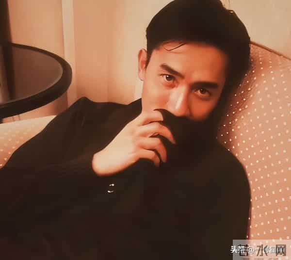 梁朝伟不再隐瞒，久居日本其实另有原因，还给丁克人群提了个醒