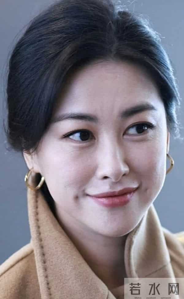 朱珠的白发竟然成了时尚焦点?这是怎么做到的?