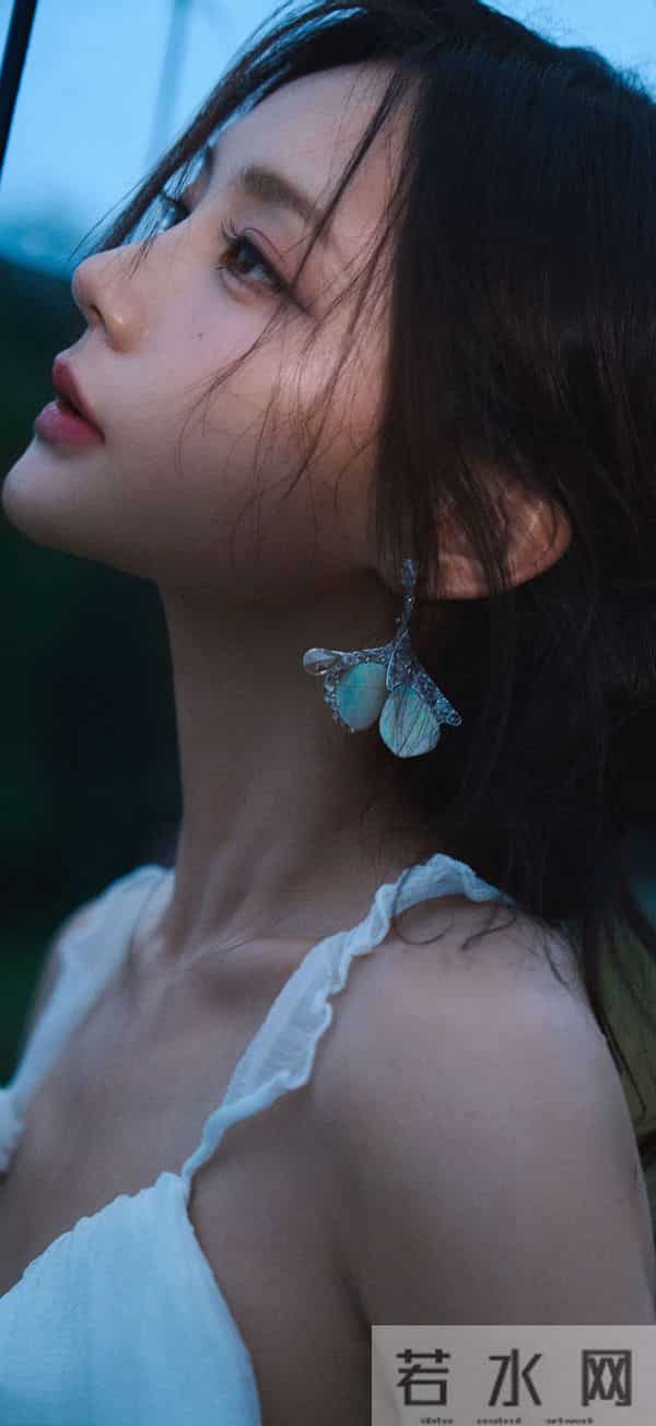 美女壁纸第1447期—李一桐