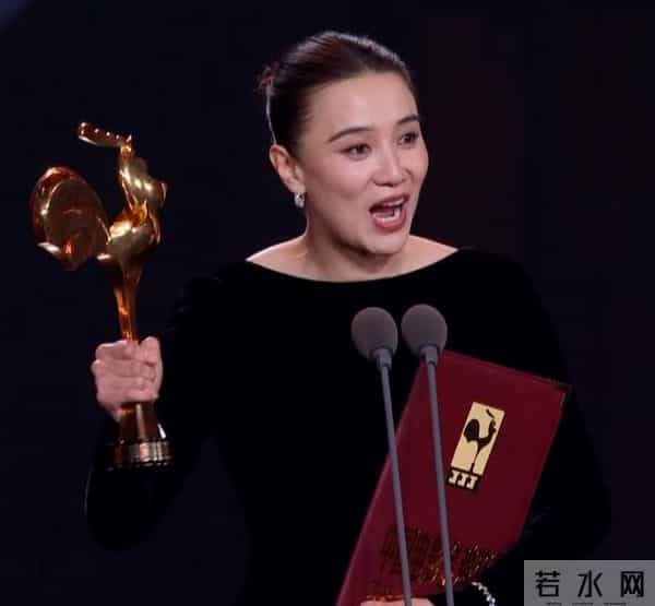 24岁的易烊千玺,成为金鸡奖最年轻影帝,刷新刘烨保持21年的记录