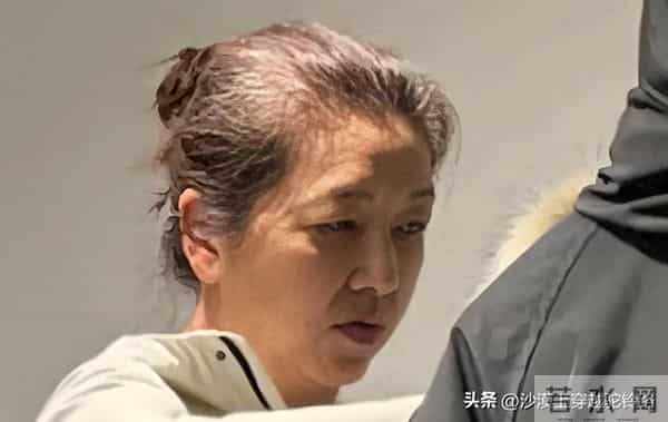 昔日女神江珊56岁近照！白发不染皱纹自然，网叹：时间不饶人