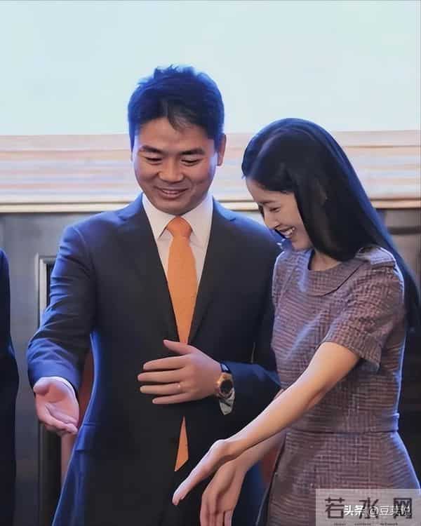 “婚变风波”仅10天，31岁章泽天又官宣喜讯，野心太大藏不住了！