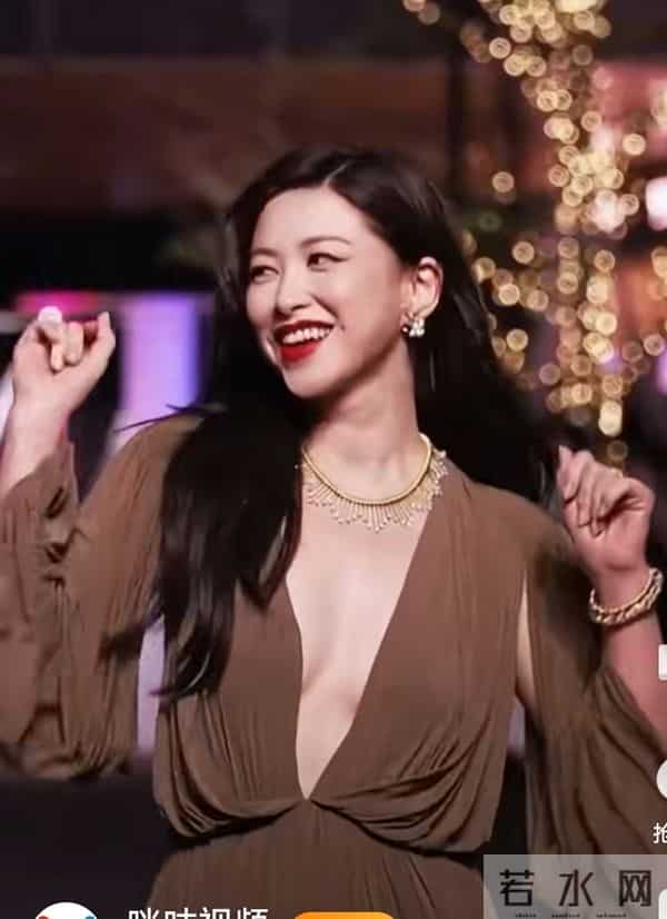 朱珠的白发竟然成了时尚焦点?这是怎么做到的?