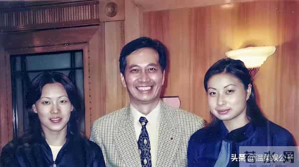 天啊！看到郭晶晶和巩俐合影，才懂什么叫上等相貌，一点不输