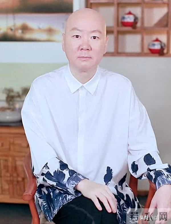 难以置信！58岁郭冬临至今未婚未育，如今已成两千万粉丝大网红