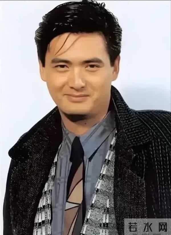 70岁周润发增肥20斤 白发染黑 刮胡子年轻20岁 梦回上海滩 小孩看呆了