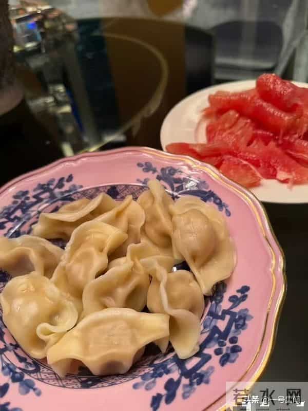 离婚3年后,杨颖和参加前夫家宴的小海绵,合力撕下叶柯的"体面"