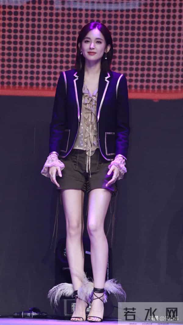 古力娜扎｜美腿系列里怎么少了古力娜扎？