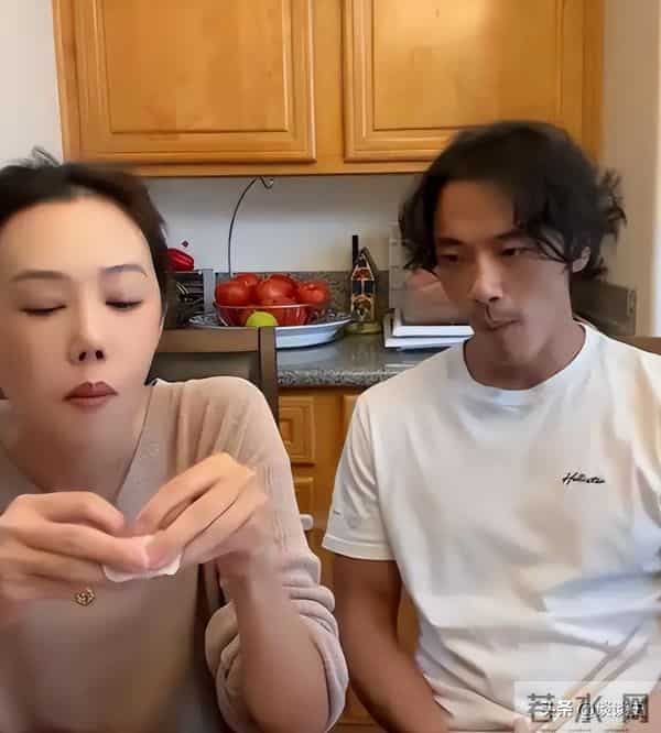 母亲是影后，丈夫是著名演员，公公是央视名嘴，34岁的她在当网红