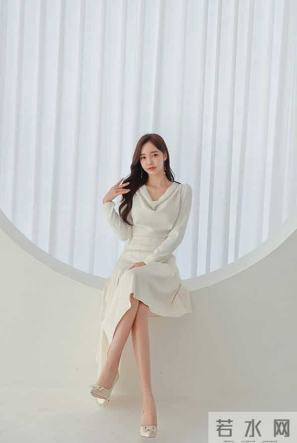 孙允珠——奶炫柔光真丝蕴彩鱼尾包臀裙