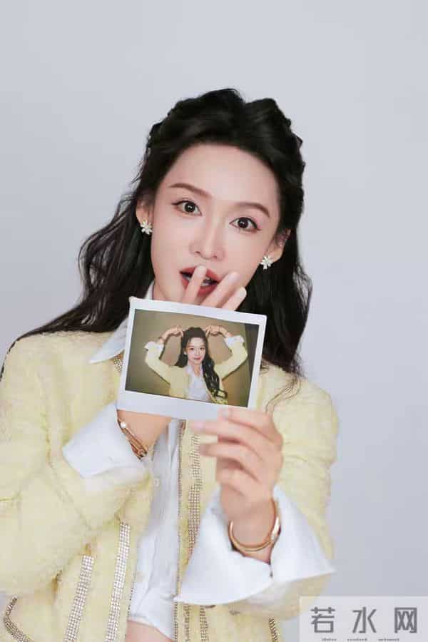 李沁，温文尔雅，优雅大方！