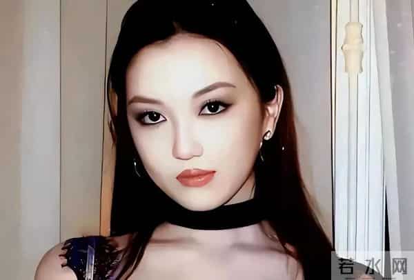 李亚鹏做梦也没想到，心中这口恶气竟让向太给出了，窦靖童没说谎