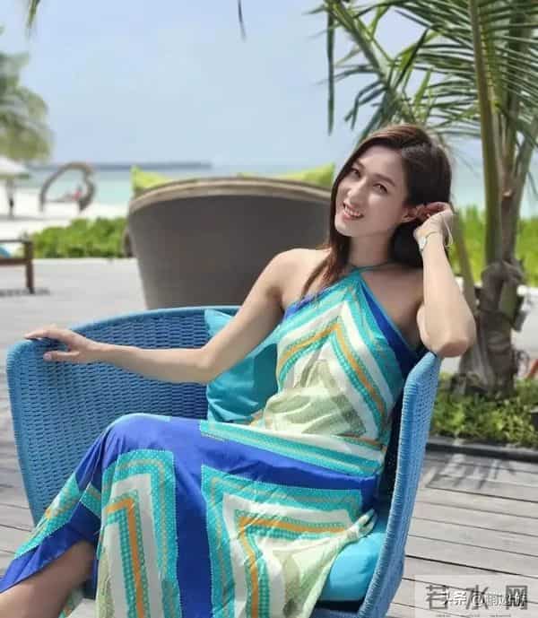 钟嘉欣婚变风波升级!曝其签婚前协议被骗婚,狂接工作争抚养权