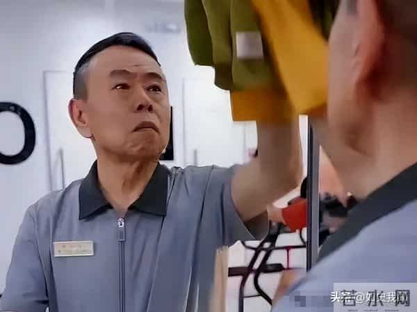 4个老婆,全家移民,享受正师级待遇,潘长江身上哪个标签是真的