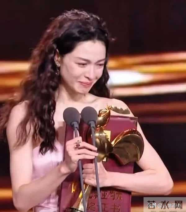 金鸡奖紧急除名祖峰!男配和编剧提名均已取消,网友曝片方出事了