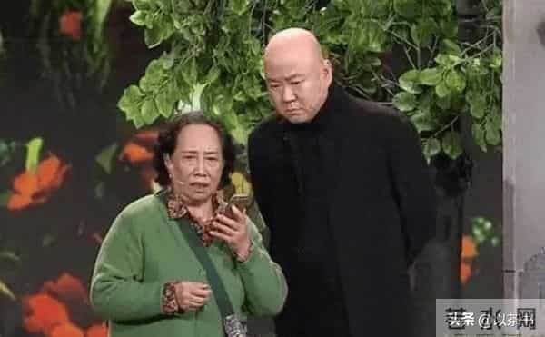 难以置信！58岁郭冬临至今未婚未育，如今已成两千万粉丝大网红