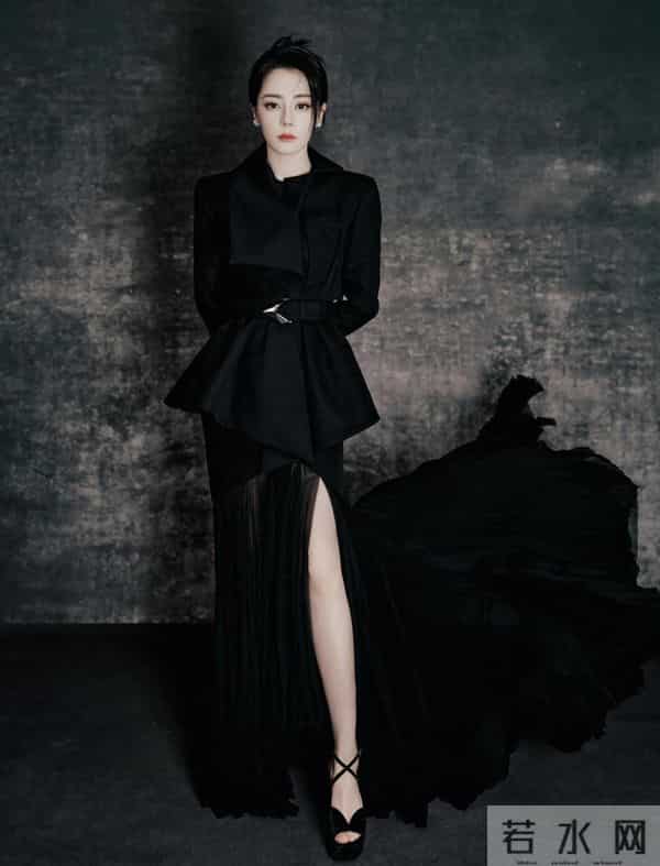 迪丽热巴性感美腿写真