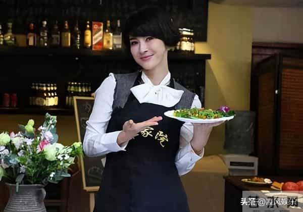 为了嫁50亿富豪，狠心抛弃同居5年的周一围，现今她却活成了笑话