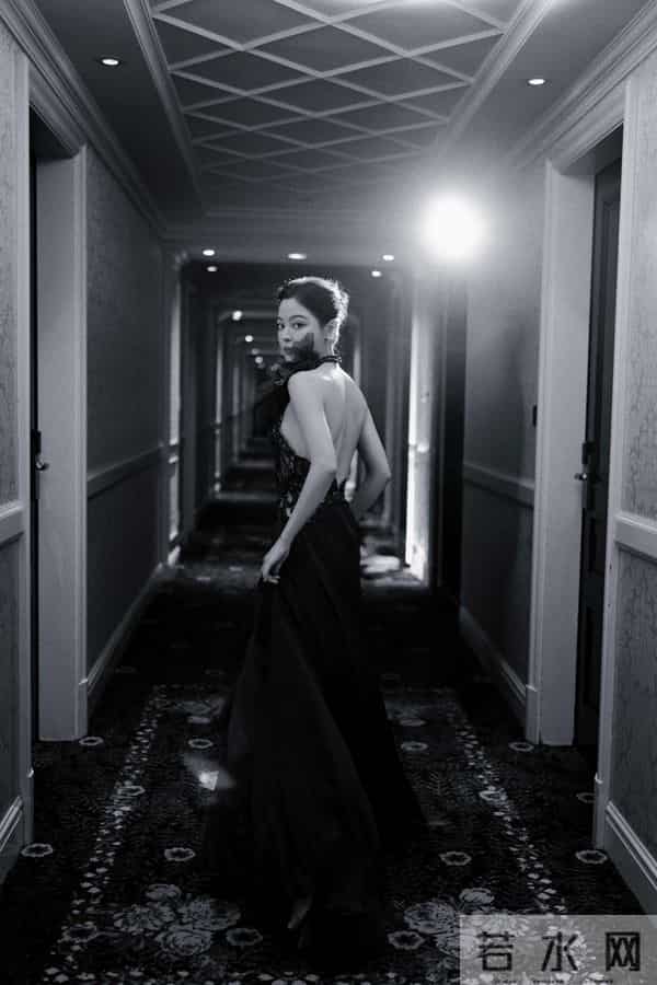 辛芷蕾，绝对是个狠人