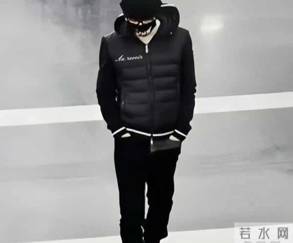 王宝强机场生图帅出新高度，最后受益的却是王一博