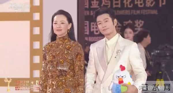 2025金鸡奖:千玺拿影帝,倪妮腰臀比惊人,辛芷蕾、关晓彤乱穿