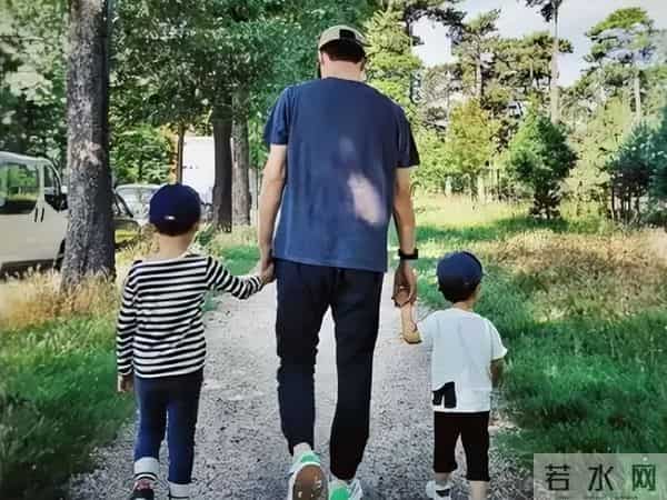 卓伟又爆大瓜！明星夫妻反目，分居2年闹离婚，靳东、吴奇隆躺枪