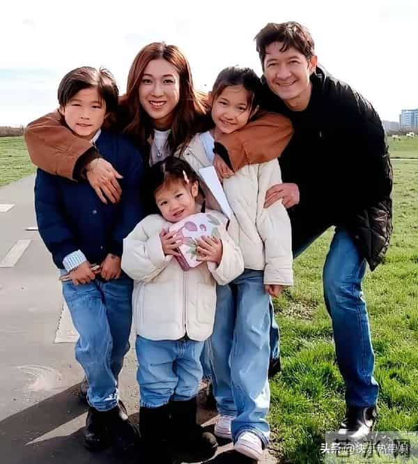 又闹乌龙！钟嘉欣回应婚变，否认起诉丈夫，两人正在筹备十周年庆