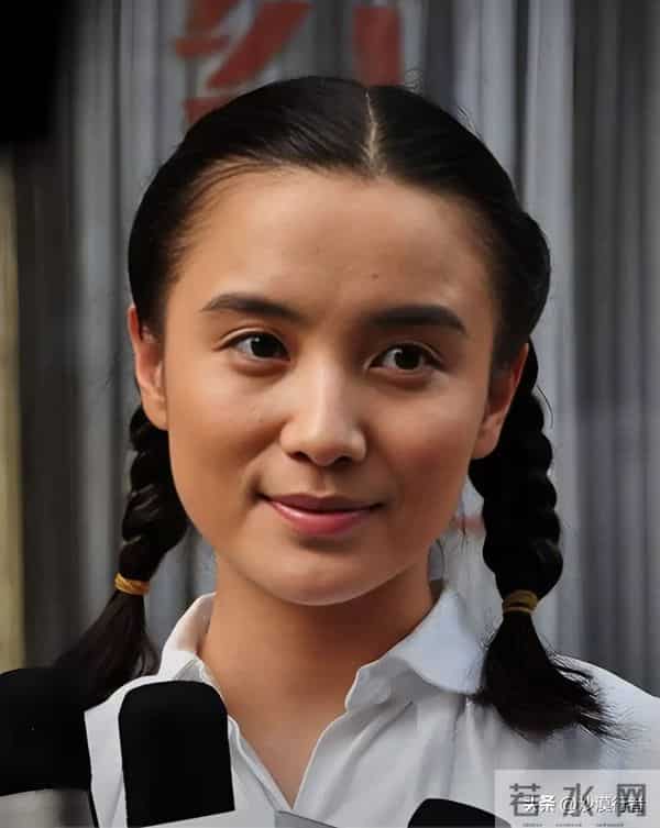 宋佳年轻的时候,和现在差别真的大,差点没认出来,眼睛太有神了