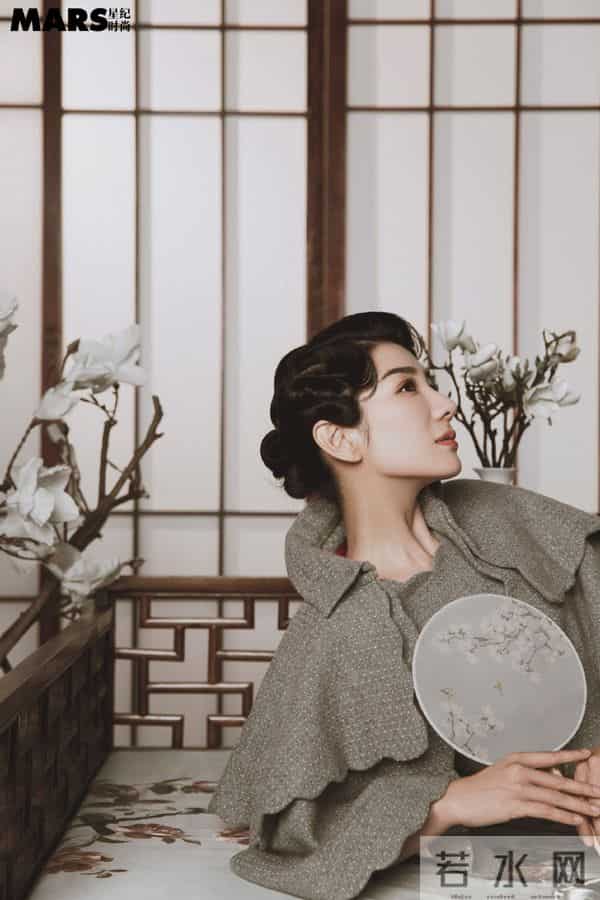 黄奕，复古典雅