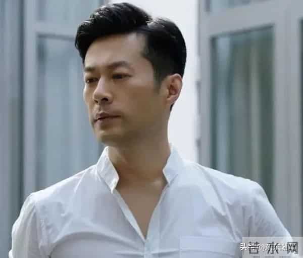 53岁仍未婚，有北京户口却为母亲定居青岛，谭凯坦言从没后悔过